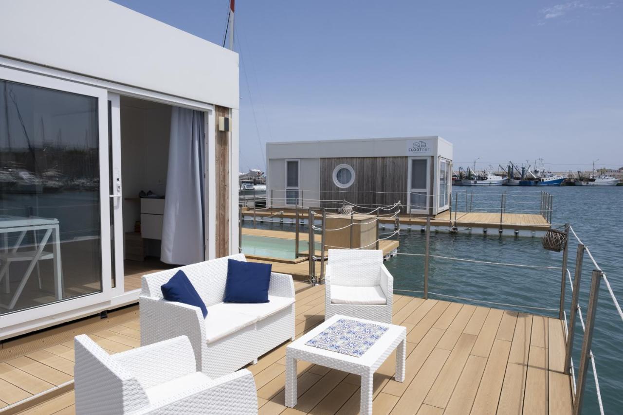 Hotel Houseboat Floatart Experience Bisceglie Exterior foto